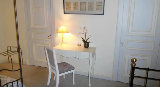 Comfort huone Chambres d'Hôtes Château de Courcelette
