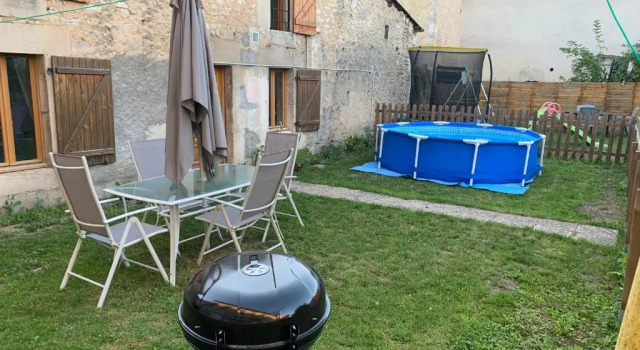 Коттедж Petite maison lorraine avec cheminée et jardin