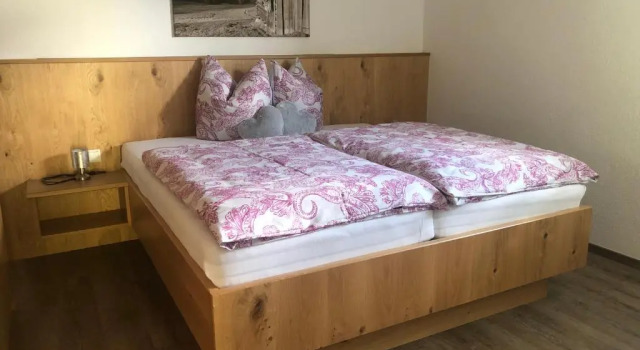 Haus Schmid, Rezerwuj Hotel Tobadill Tyrol