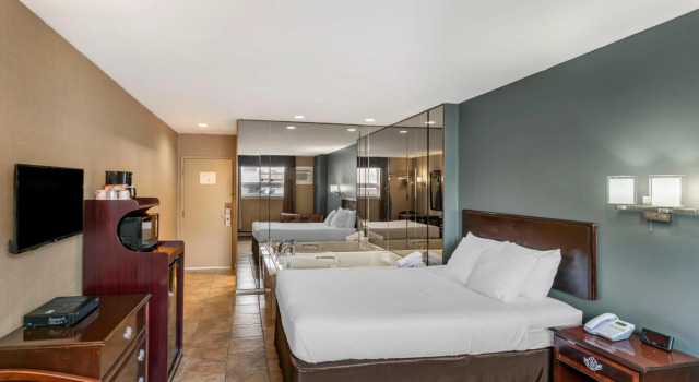 Econo Lodge Hotel Brossard