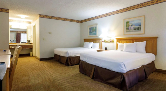 Шестиместный люкс Gold Country Inn and Casino by Red Lion Hotels