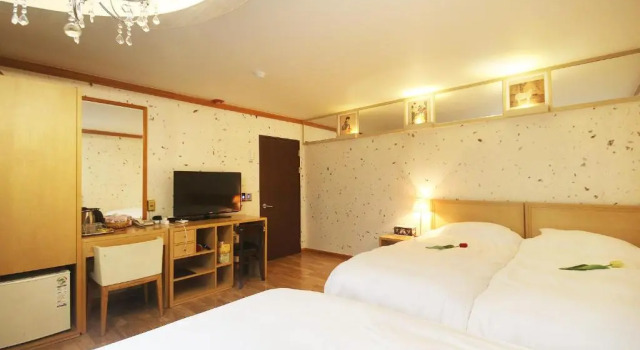 Четырёхместный номер Standard Jeonju Tourist Hotel