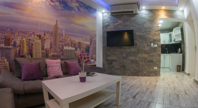 One Bedroom Apart Deep Purple by Pool