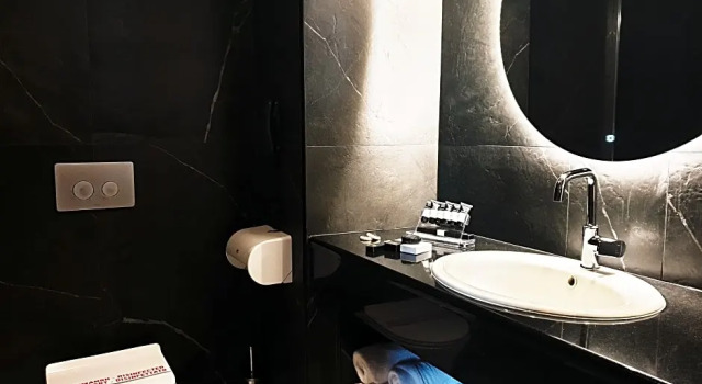 Standardowy pokój z widokiem na ogród Royal Hotel