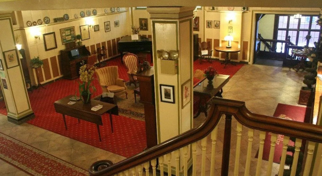 Yankee Pedlar Inn, Rezervasyon Otel Torrington Connecticut