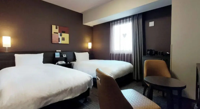 Двухместный номер Comfort Hotel Route-Inn Takaoka Ekimae