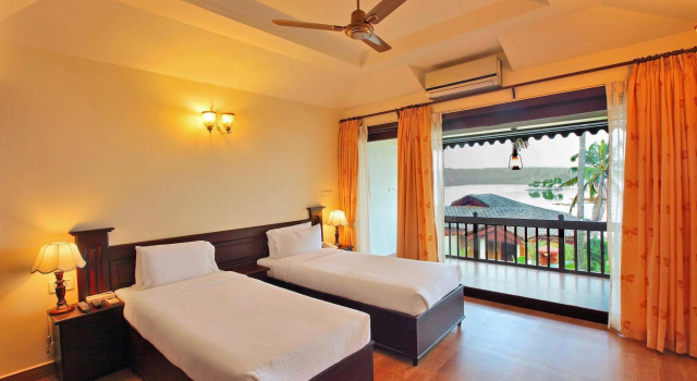 Fragrant Nature Backwater Resort & Ayurveda Spa Kollam, Забронировать Курортный отель Бизнес-отели Паравур, 4* 5*
