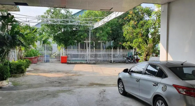 Четырёхместный номер Standard Khách Sạn Nhà Hàng Ngọc Hân