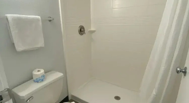Двухместный номер Deluxe с видом на бассейн Motel 6-Windsor Locks, CT - Hartford
