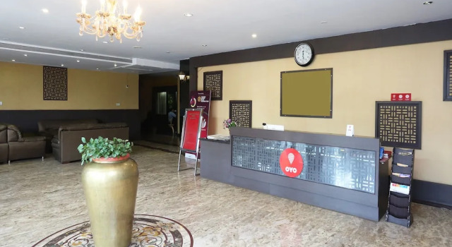 OYO 11939 Hotel Queens Club of India