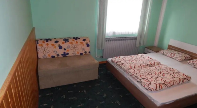 Guesthouse Pahulja, Забронировать Отель Делнице 