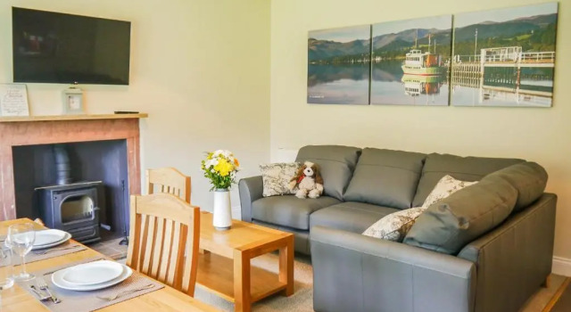 Апартаменты с 3 комнатами с видом на озеро Waterfoot Park