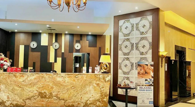 Collection O 19 Grand Malebu Makassar, Book Hotel Hotels in Sulawesi with Parking, Parking
