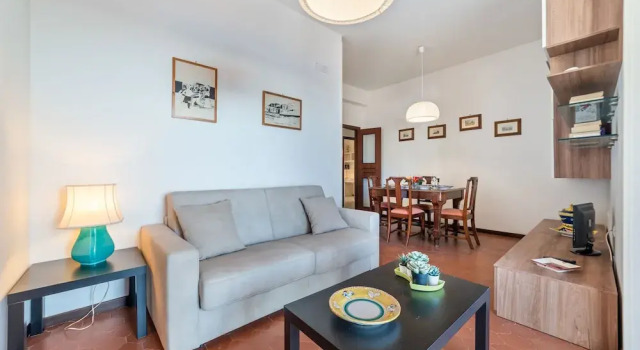 Vietri sul Mare Roomy Flat with Parking