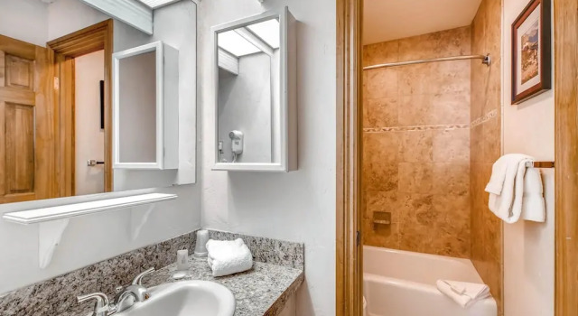 Номер Standard Westwind 405 4BD 3BA Gold Condo