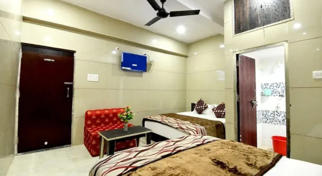 Goroomgo Mountain Agra