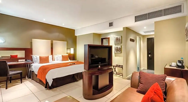 Номер Standard Protea Hotel by Marriott Transit O.R. Tambo Airport