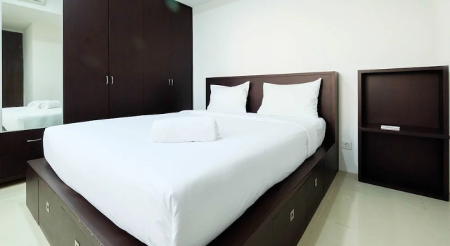 Well Appointed 2BR at Kemang Village Apartment By Travelio, Book Apartment Hotels in Mampang with a Pool, Swimming Pool