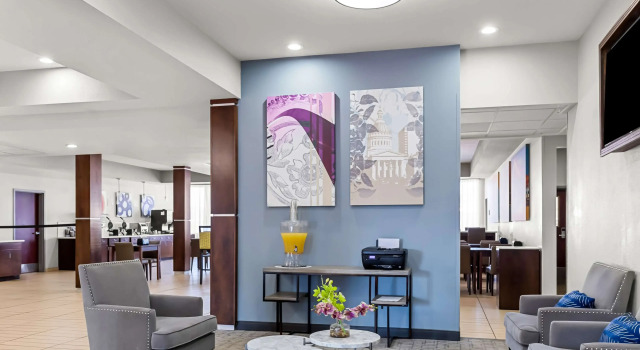 Best Western St. Louis Airport North Hotel & Suites, Prenota Hotel Hotel a Hazelwood con piscina, Piscina