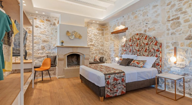 Venetian Charming ,stone-built Apartment Rethymno