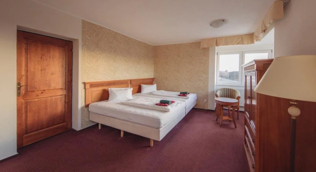 Hotel a restaurace Pomezí, Buchen Sie Hotel Dubí Region Ústí