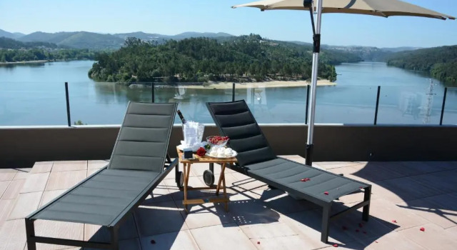 Deluxe Dvoulůžkový s manželskou postelí pokoj s balkonem a a výhledem Figurino do Douro