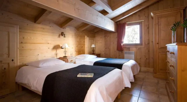 Petit Yeti Chalet, Забронировать Шале Коттеджи Аржантьер, рядом с Горнолыжный подъемник Жарден д Анфан, Коттедж