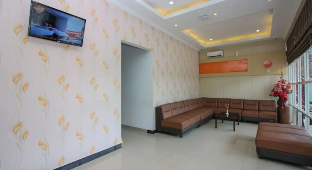 Airy Mapanget AA Maramis Manado
