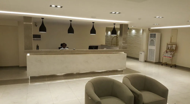 Alhamra Tower Hotel, Varaa Hotelli Al Hamra 