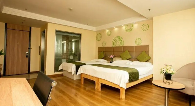 Семейный номер Standard GreenTree Inn JiangSu XuZhou Feng County LiuBang Plaza Express Hotel