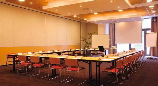 Best Western Hotel Dinant, Забронировать Отель Динан 