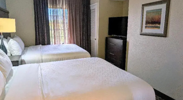 Четырёхместный люкс c 1 комнатой Staybridge Suites Indianapolis-Fishers by IHG