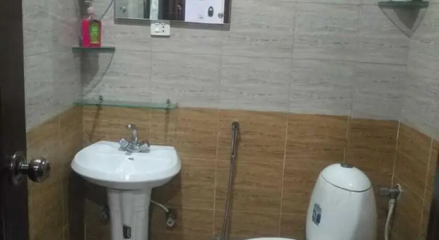 Standart oda Royal Residency Multan