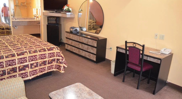 Scottish Inns  Suites IAH Airport South, Book Hotel Houston Houston