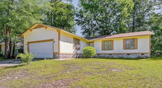 Коттедж Fayetteville Vacation Rental w/ Yard!