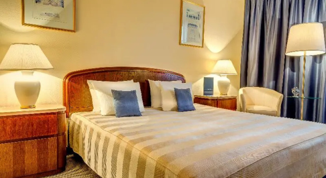 Одноместный номер Standard Booking Hotel & Spa