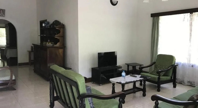 Susara's Residence, Book Hotel Hotels in Mahe with Parking, Parking
