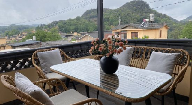 Xian Yue Shan Ju, Book Hotel Miyang Yunnan