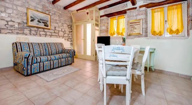 Guest house SOTTO I VOLTI Centro Storico, Забронировать Гостевой дом Гостевые дома Ровинь, рядом с Rovinj Market, Гостевой дом