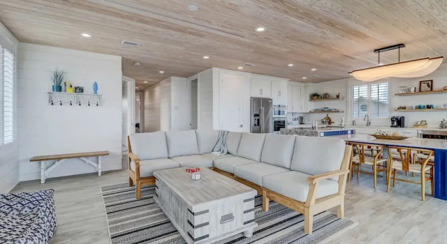 226 South Fletcher Ave 6 Bedroom Home by RedAwning