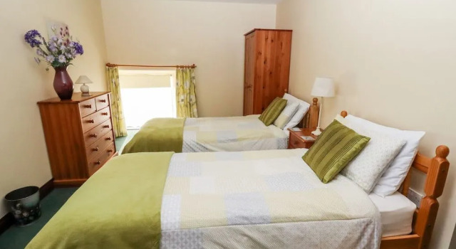 Meadow Place, Забронировать Отель Отели Ипстонс с парковкой, Парковка