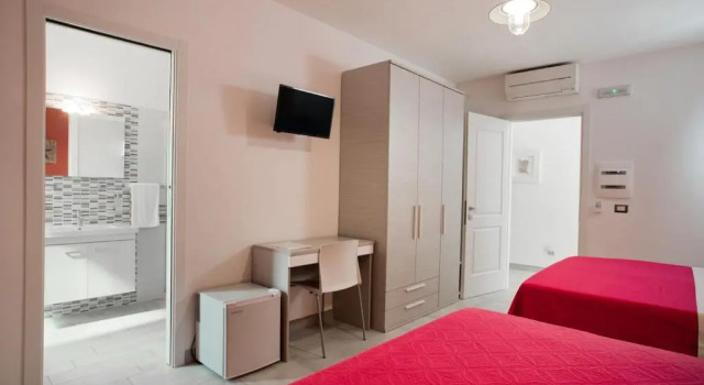 B&B A due Passi dal Mare, Book Bed and Breakfast Reggio di Calabria Calabria
