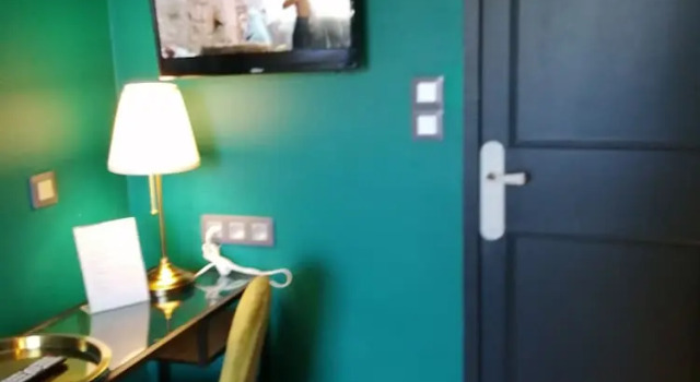 Номер Economy Hotel Du Cygne Tours