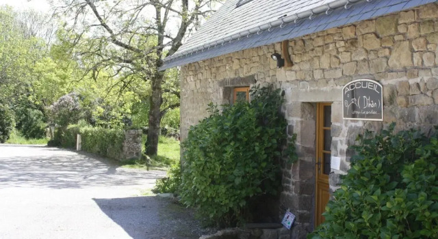 Les cabanes perchées de Dihan, Rezervovat Hotel  