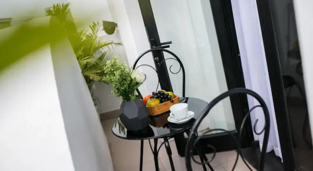 Номер Standard с балконом Hanoi Paon Hotel Spa & Sky Bar