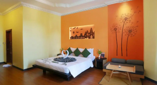 Двухместный номер Privilege с видом на бассейн Central Privilege Hotel