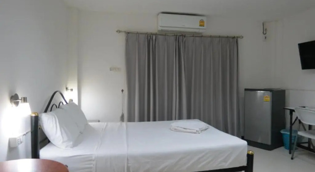 Pizza Italy Restaurant and Guesthouse, Забронировать Отель Южная Паттайя Паттайя, рядом с Пешеходная улица
