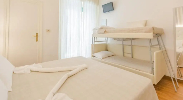 Четырёхместный номер Standard Hotel Bremen