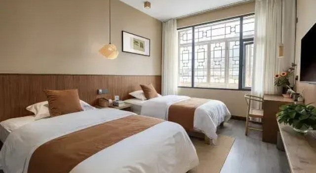 Семейный люкс Hailuogou Yixiyun Homestay (Moxi Ancient Town Branch)