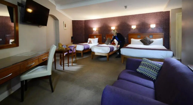 Семейный номер Standard Imperial Hotel Galway